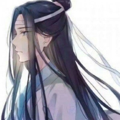 被围堵泼水者未报警
